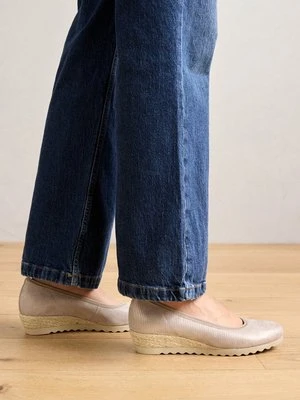 Czółenka na koturnie Gabor Comfort