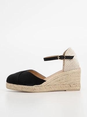 Czółenka na koturnie Geox