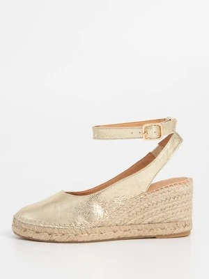 Czółenka na koturnie Kanna