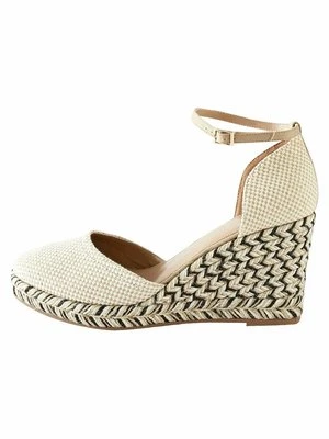 Czółenka na koturnie Next