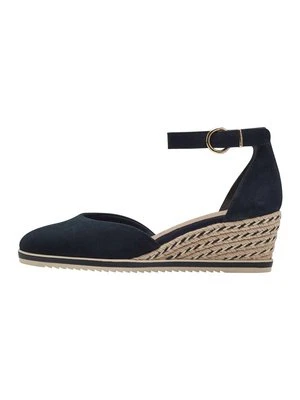 Czółenka na koturnie tamaris