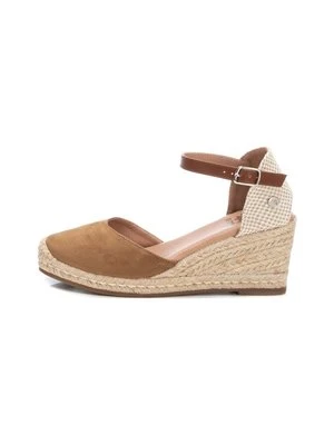 Czółenka na koturnie XTI