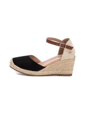 Czółenka na koturnie XTI