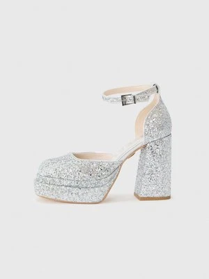 Czółenka na platformie Buffalo