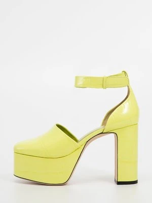 Czółenka na platformie BY FAR