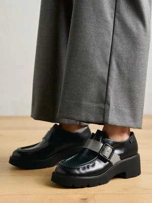 Czółenka na platformie Camper