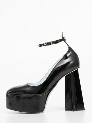 Czółenka na platformie CHIARA FERRAGNI