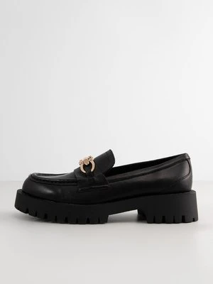 Czółenka na platformie Inuovo