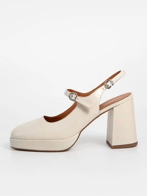 Czółenka na platformie Jonak