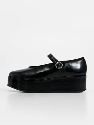 Czółenka na platformie Jonak