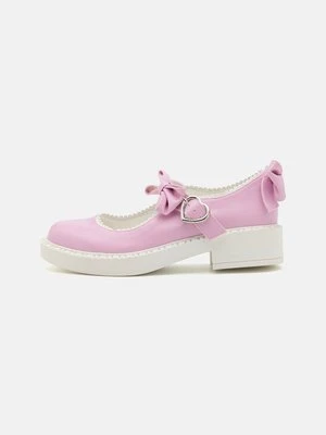 Czółenka na platformie Koi Footwear