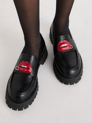 Czółenka na platformie Koi Footwear