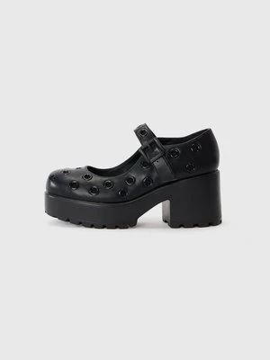 Czółenka na platformie Koi Footwear