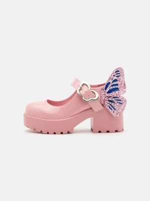 Czółenka na platformie Koi Footwear różowy