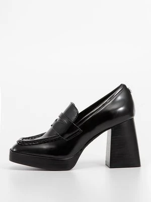 Czółenka na platformie Steve Madden