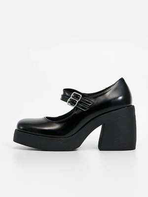 Czółenka na platformie Steve Madden