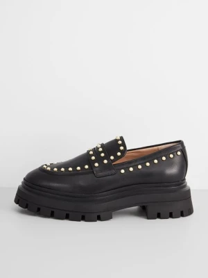 Czółenka na platformie Stuart Weitzman czarny