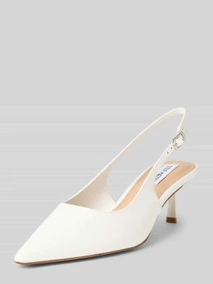 Czółenka skórzane z paskiem na pięcie model ‘Korra’ Steve Madden