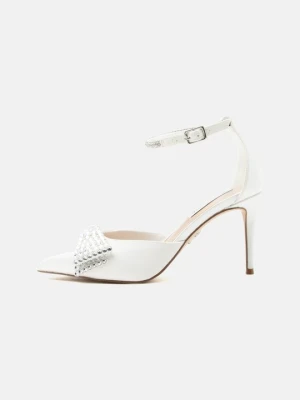 Czółenka Steve Madden mleczny
