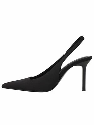 Czółenka Stradivarius