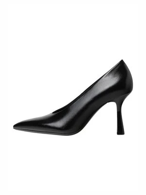 Czółenka Stradivarius