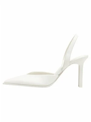 Czółenka Stradivarius