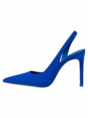 Czółenka Stradivarius