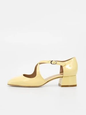 Czółenka Stuart Weitzman
