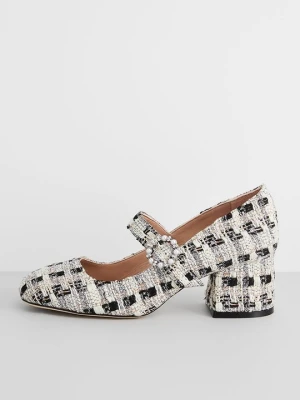 Czółenka Stuart Weitzman mleczny