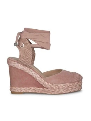 Czółenka sznurowane Alma en Pena