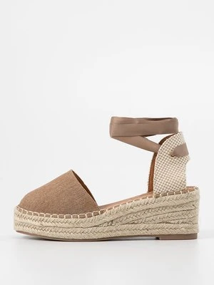 Czółenka sznurowane CAFèNOIR