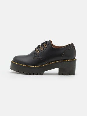 Czółenka sznurowane Dr. Martens