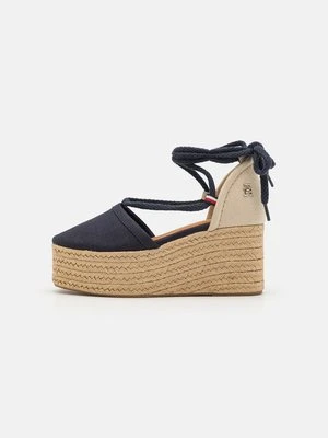 Czółenka sznurowane Tommy Hilfiger
