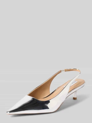 Czółenka z efektem metalicznym model ‘KARI’ Steve Madden
