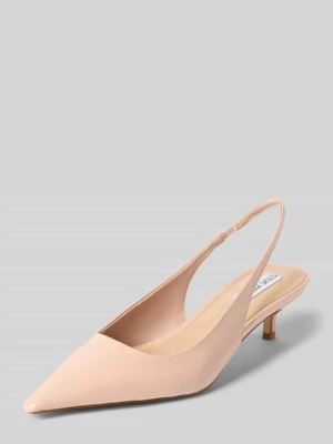 Czółenka z efektem metalicznym model ‘KARI’ Steve Madden