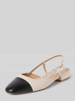 Czółenka z obszyciem w kontrastowym kolorze model ‘BELINDA’ Steve Madden