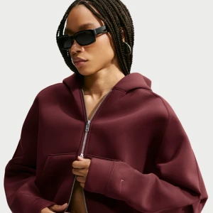 Damska bluza z kapturem o kroju oversize z zamkiem na całej długości Nike Article Fleece - Fiolet