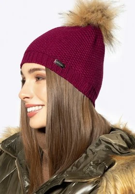Damska czapka o gęstym splocie z pomponem bordowa Wittchen