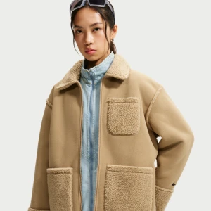 Damska kurtka o kroju oversize Nike Therma-FIT - Brązowy