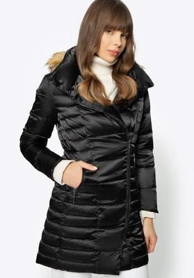 Damska kurtka puchowa z asymetrycznym zapięciem czarna Wittchen