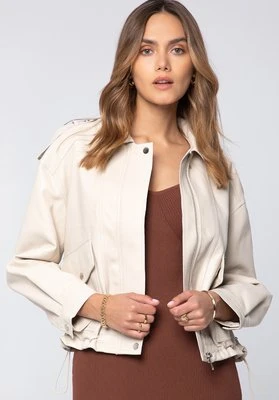 Damska kurtka z ekoskóry oversize z dużymi kieszeniami kremowa Wittchen