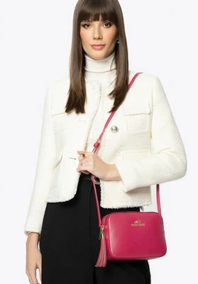 Damska listonoszka skórzana pudełkowa z chwostem różowa Wittchen