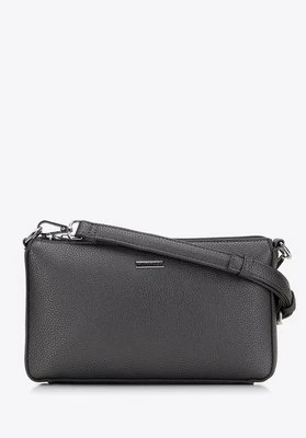 Damska listonoszka z ekoskóry z ozdobnym łańcuszkiem prosta grafitowa Wittchen