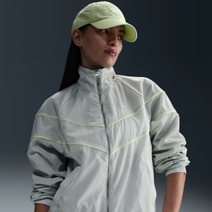 Damska luźna kurtka z tkaniny z zamkiem na całej długości i ochroną przed promieniowaniem UV Nike Windrunner - Szary