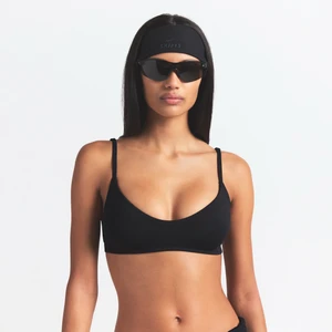 Damska opaska na głowę Dri-FIT NikeSKIMS - Czerń