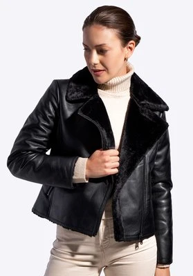 Damska ramoneska z ekoskóry ze sztucznym futerkiem czarna Wittchen