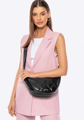 Damska torebka crossbody w geometryczne przeszycia czarno - srebrna Wittchen