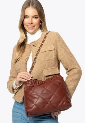 Damska torebka typu worek na łańcuszku czerwona Wittchen