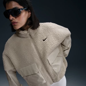 Damska wygodna kurtka o kroju oversize Nike Sportswear Essential - Brązowy