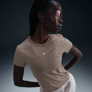 Damski dopasowany T-shirt w paski Nike Chill Knit - Brązowy